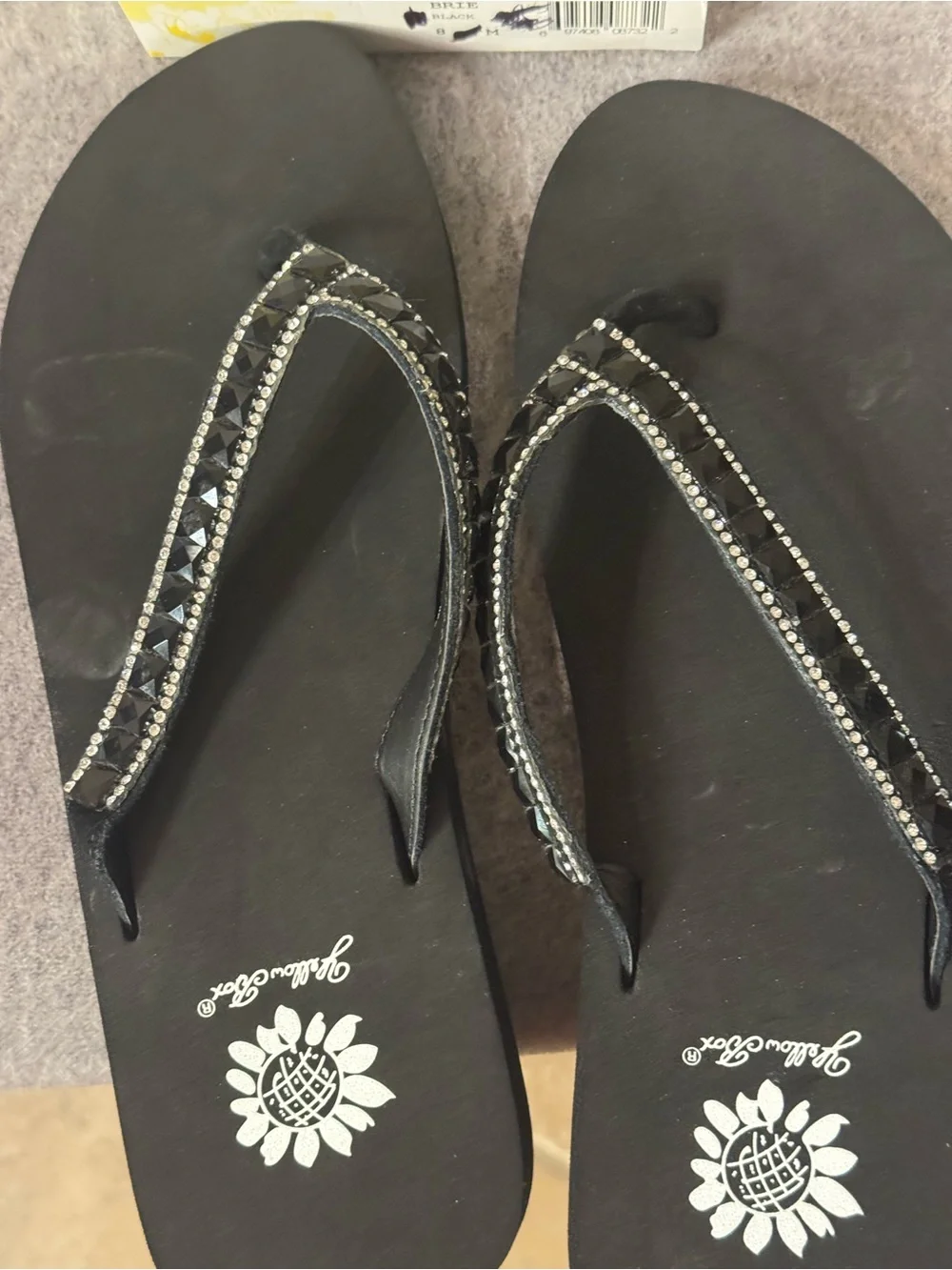 Yellow Box Black Crystal-Embellished V-Strap Sandals NEW - Picture 4 of 4